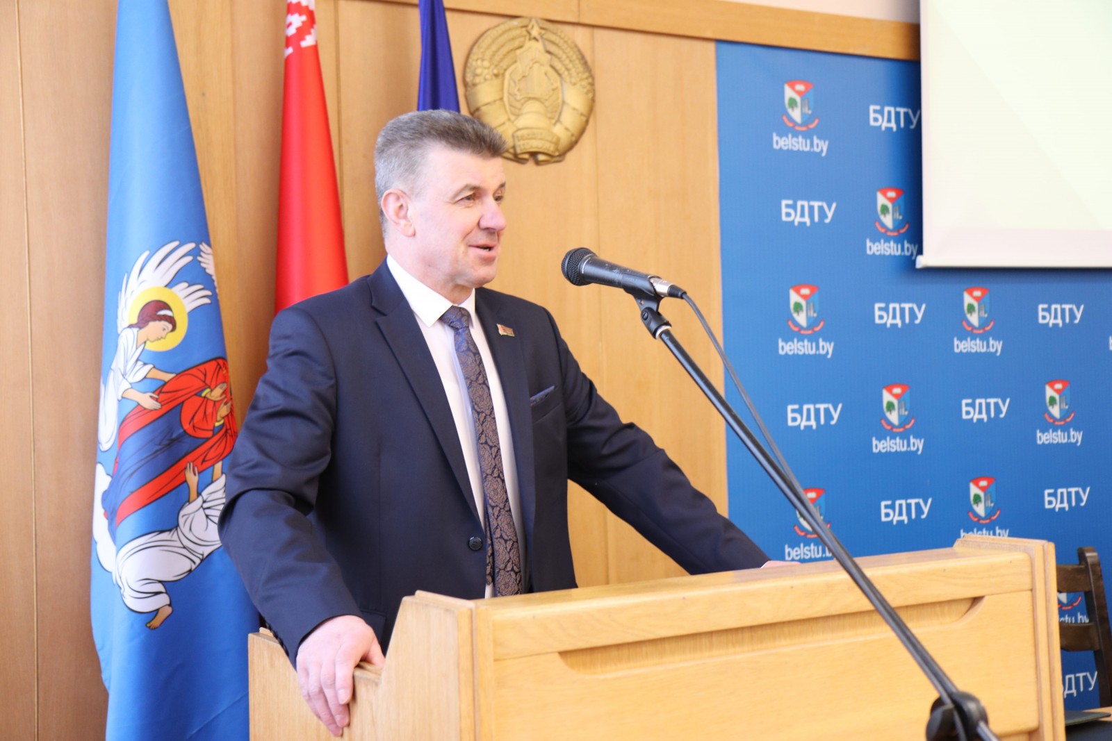 Министр Александр Кулик посетил БГТУ 